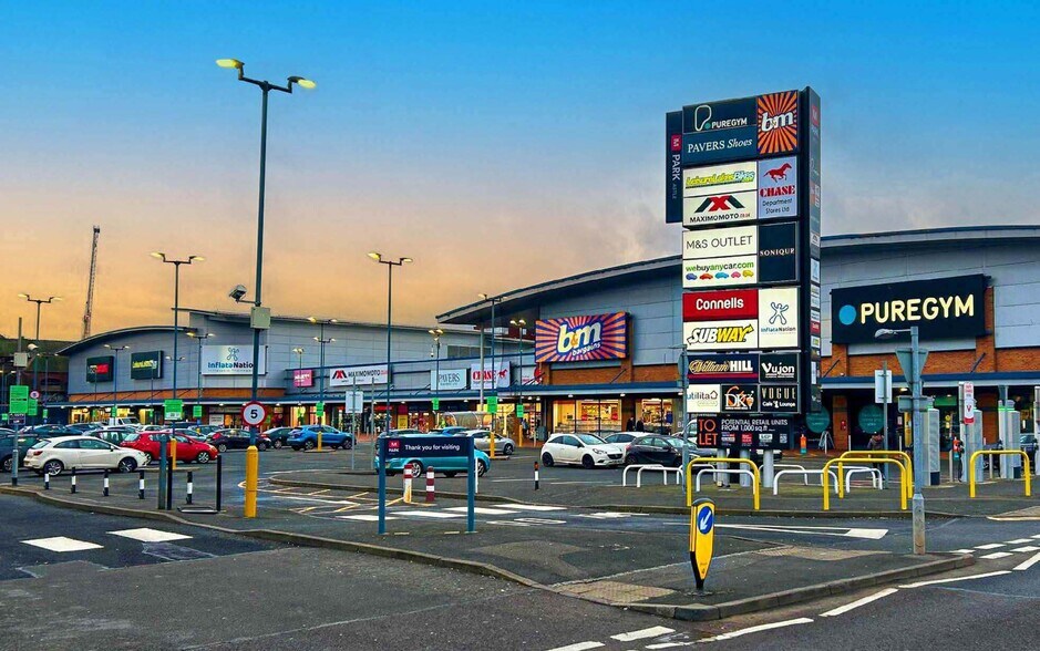 Astle Retail Park, West Bromwich à louer - Photo de l’immeuble – Image 1 sur 16