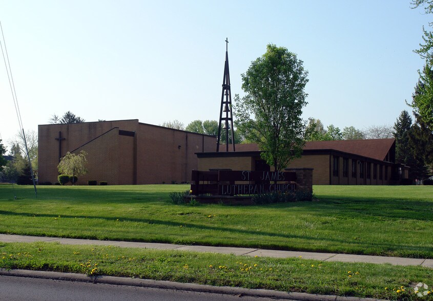 4727 W Sylvania Ave, Toledo, OH à vendre - Photo de l’immeuble – Image 2 sur 3