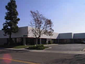 Plus de détails pour 1890 E Miraloma Ave, Placentia, CA - Local d'activités à louer