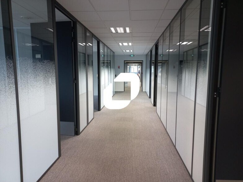 1 Ter Avenue De La Marne, Wasquehal à louer - Photo de l’immeuble – Image 3 sur 10