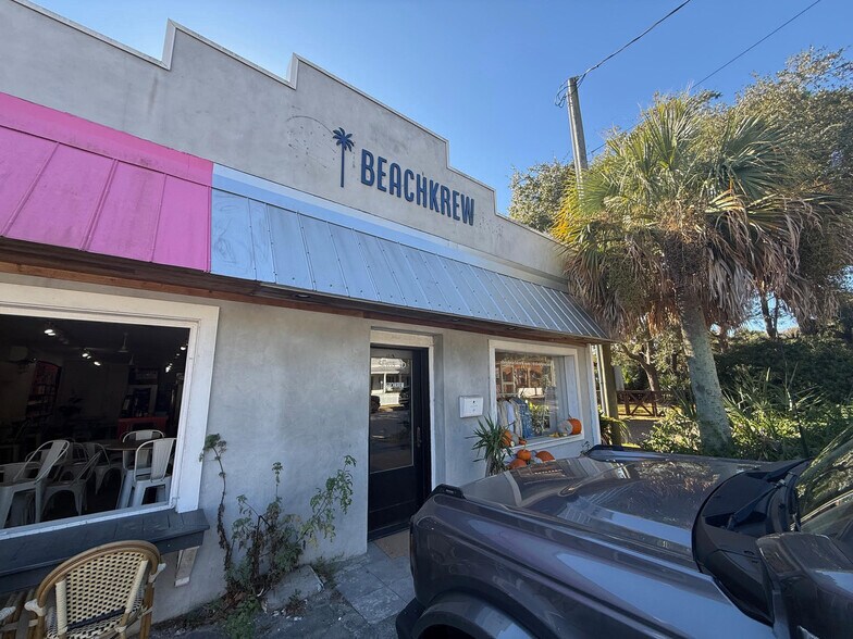 2019 Middle St, Sullivans Island, SC à louer - Photo de l’immeuble – Image 2 sur 13