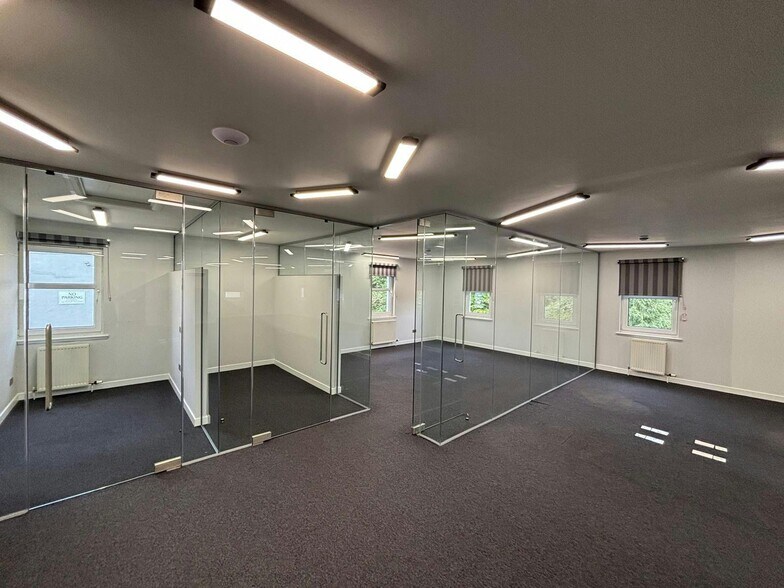 82 Muir St, Hamilton à louer - Photo de l’immeuble – Image 3 sur 5