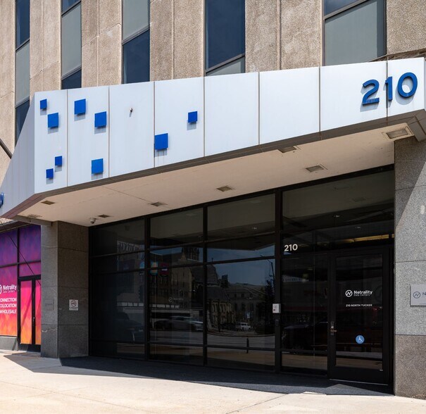 210 N Tucker Blvd, Saint Louis, MO à louer - Photo de l’immeuble – Image 3 sur 8