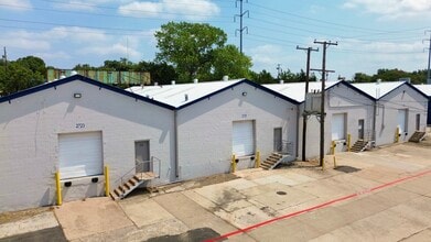 2661-2669 Ludelle St, Fort Worth, TX à louer Photo de l’immeuble– Image 1 sur 2