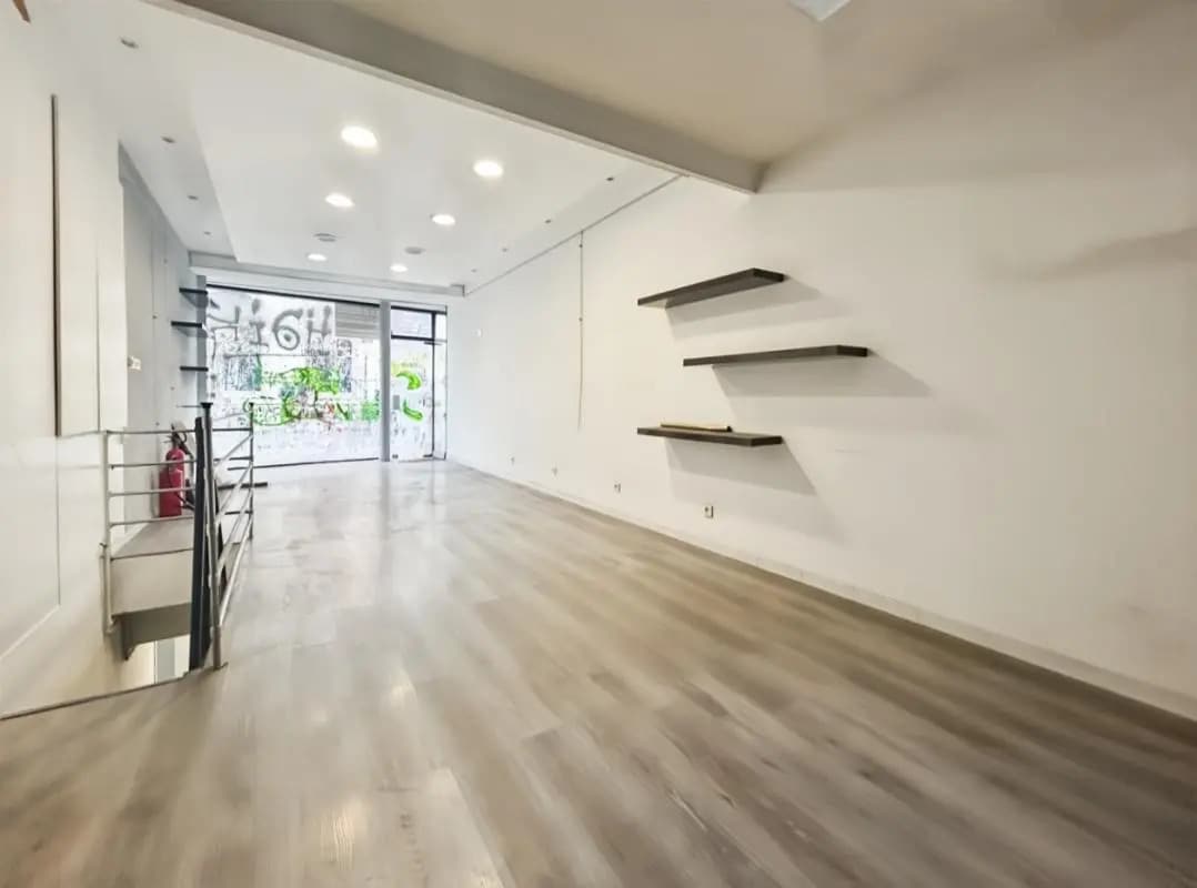 Local commercial dans Paris à louer Photo de l’immeuble– Image 1 sur 6