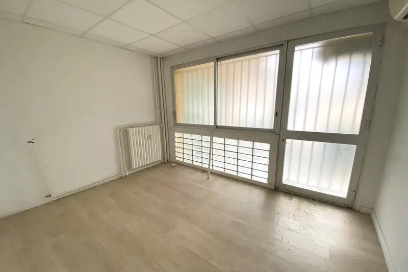 Bureau dans Montpellier à louer - Photo de l’immeuble – Image 2 sur 8