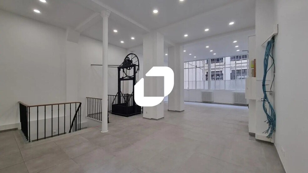 4 Rue Martel, Paris à louer - Photo de l’immeuble – Image 3 sur 12