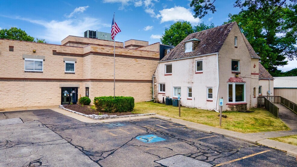 3045 Pennsylvania Ave, Weirton, WV à vendre - Photo de l’immeuble – Image 2 sur 61