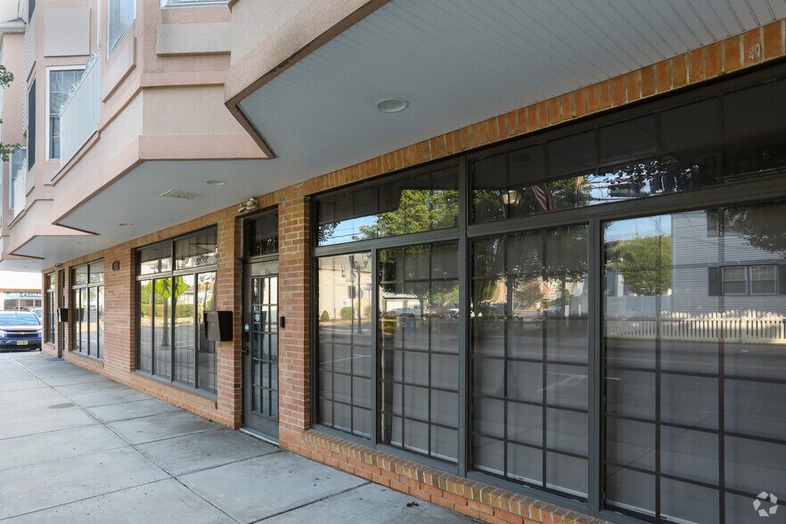169 N Broadway, South Amboy, NJ à louer - Photo de l’immeuble – Image 3 sur 9