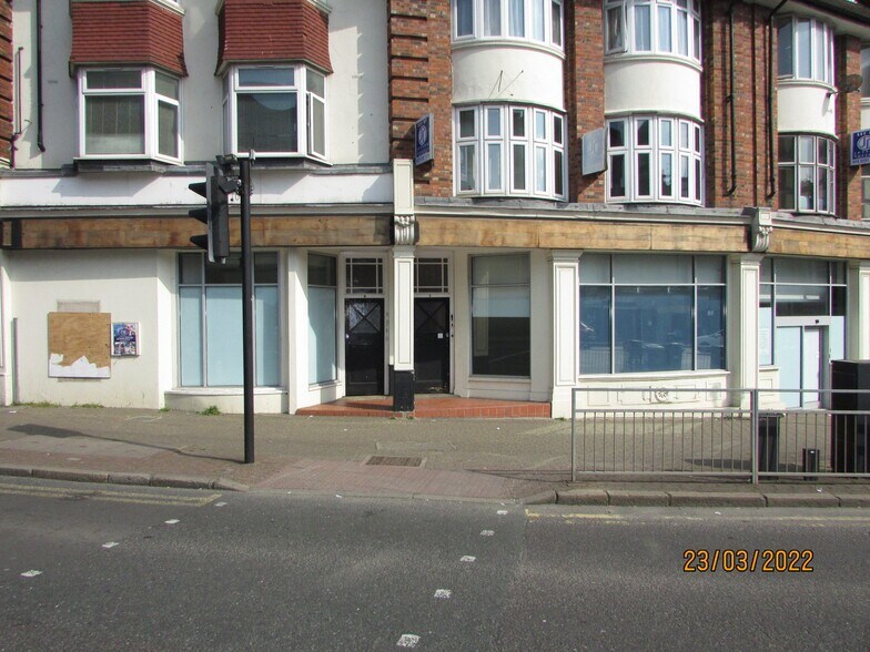 1-3 Finchley Ln, Londres à louer - Photo de l’immeuble – Image 2 sur 3