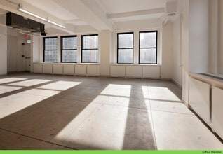 254 W 54th St, New York, NY à louer Photo intérieure– Image 1 sur 2