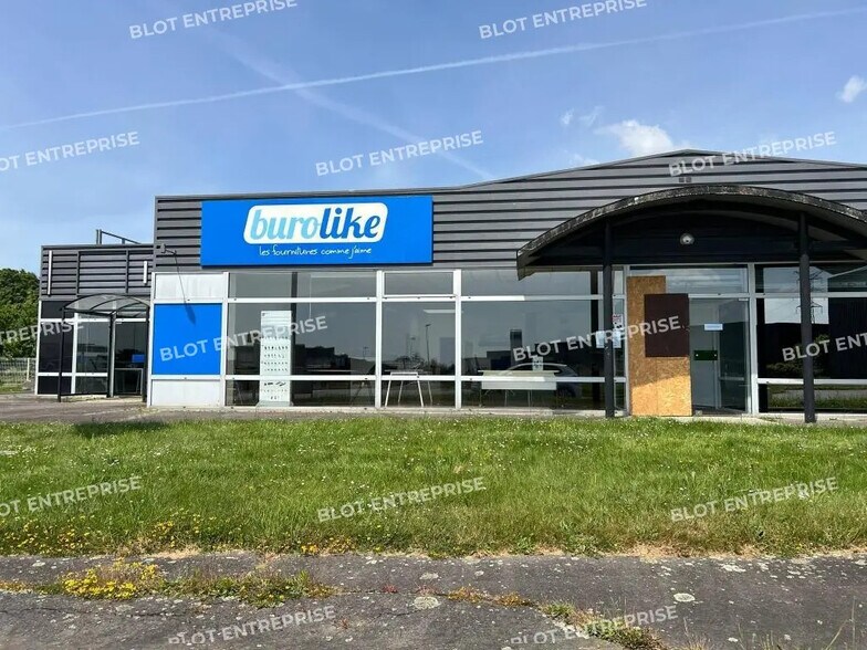 Bureau dans Melesse à louer - Photo de l’immeuble – Image 1 sur 8