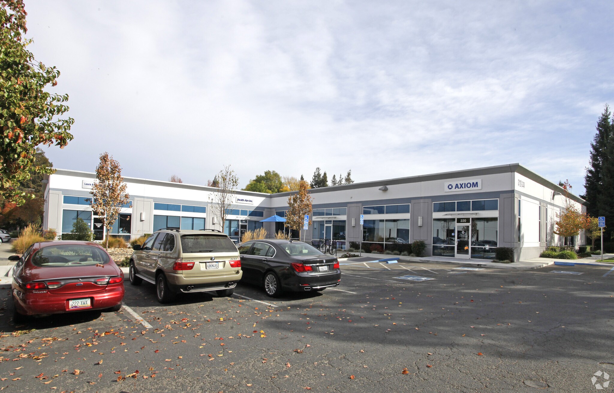 210-226 N Wiget Ln, Walnut Creek, CA à vendre Photo principale– Image 1 sur 11