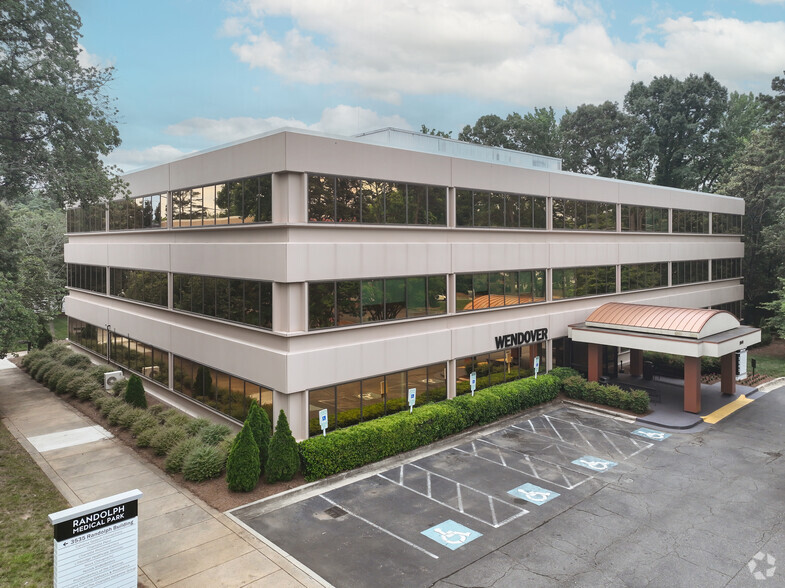 3541 Randolph Rd, Charlotte, NC à louer - Photo de l’immeuble – Image 2 sur 22