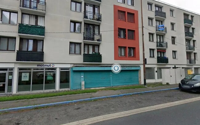 Plus de détails pour Local commercial à louer