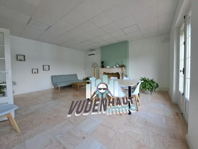 Plus de détails pour Bureau à vendre