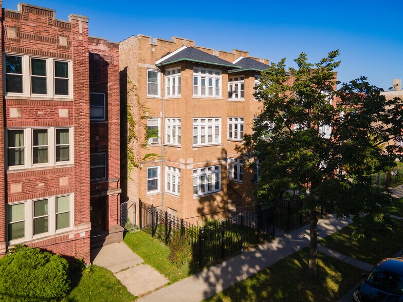 11136 S Vernon Ave, Chicago, IL à vendre - Photo de l’immeuble – Image 3 sur 27