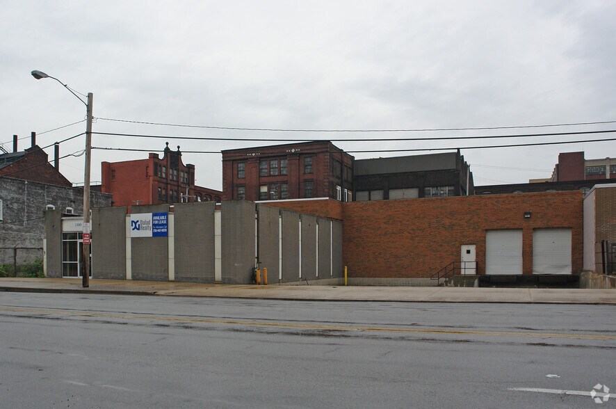 3500 St Clair Ave, Cleveland, OH à louer - Photo de l’immeuble – Image 2 sur 10