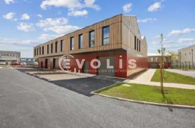Local d'activités dans Marcoussis à vendre - Photo de l’immeuble – Image 1 sur 10