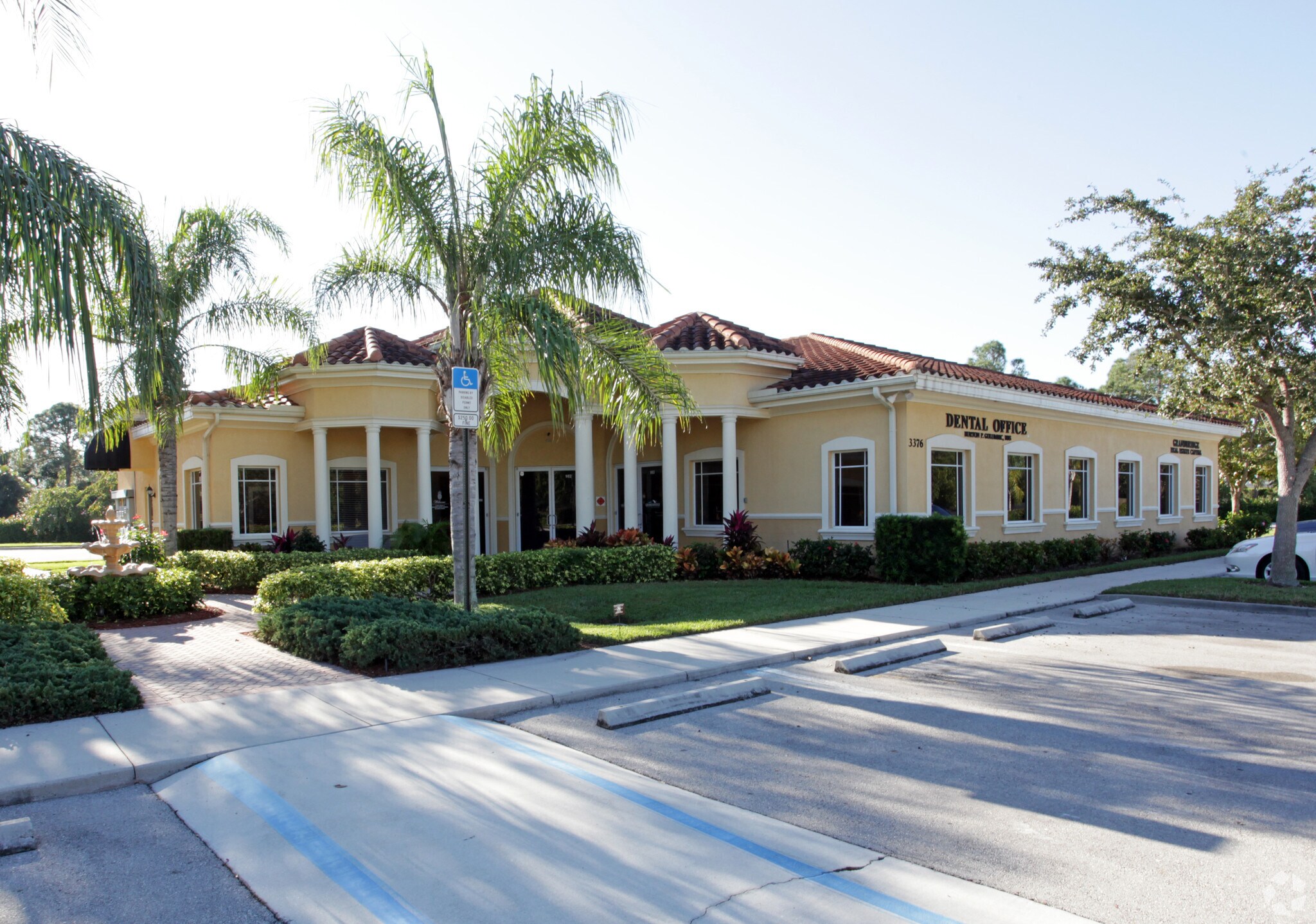 3376 Woods Edge Cir, Bonita Springs, FL à louer Photo principale– Image 1 sur 25