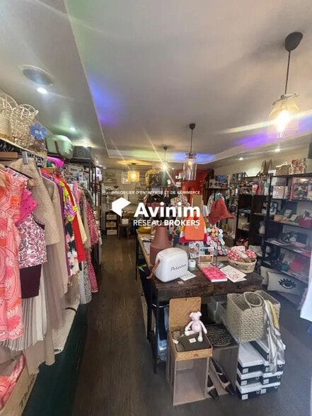 Local commercial dans Paris à louer - Photo intérieure – Image 3 sur 3