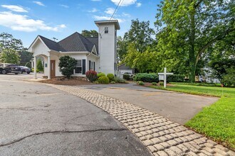 517 Green St, Gainesville, GA à louer Photo intérieure– Image 1 sur 10