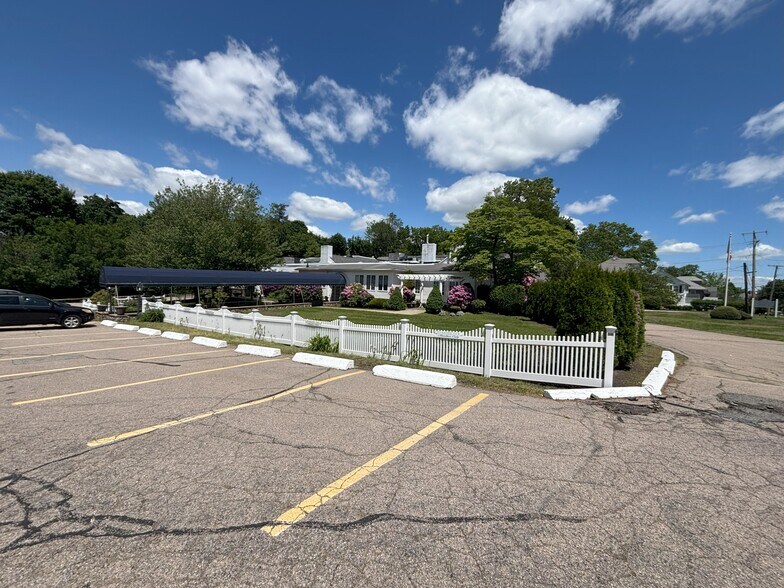 27 Glendale Rd, Quincy, MA à vendre - Photo de l’immeuble – Image 2 sur 7