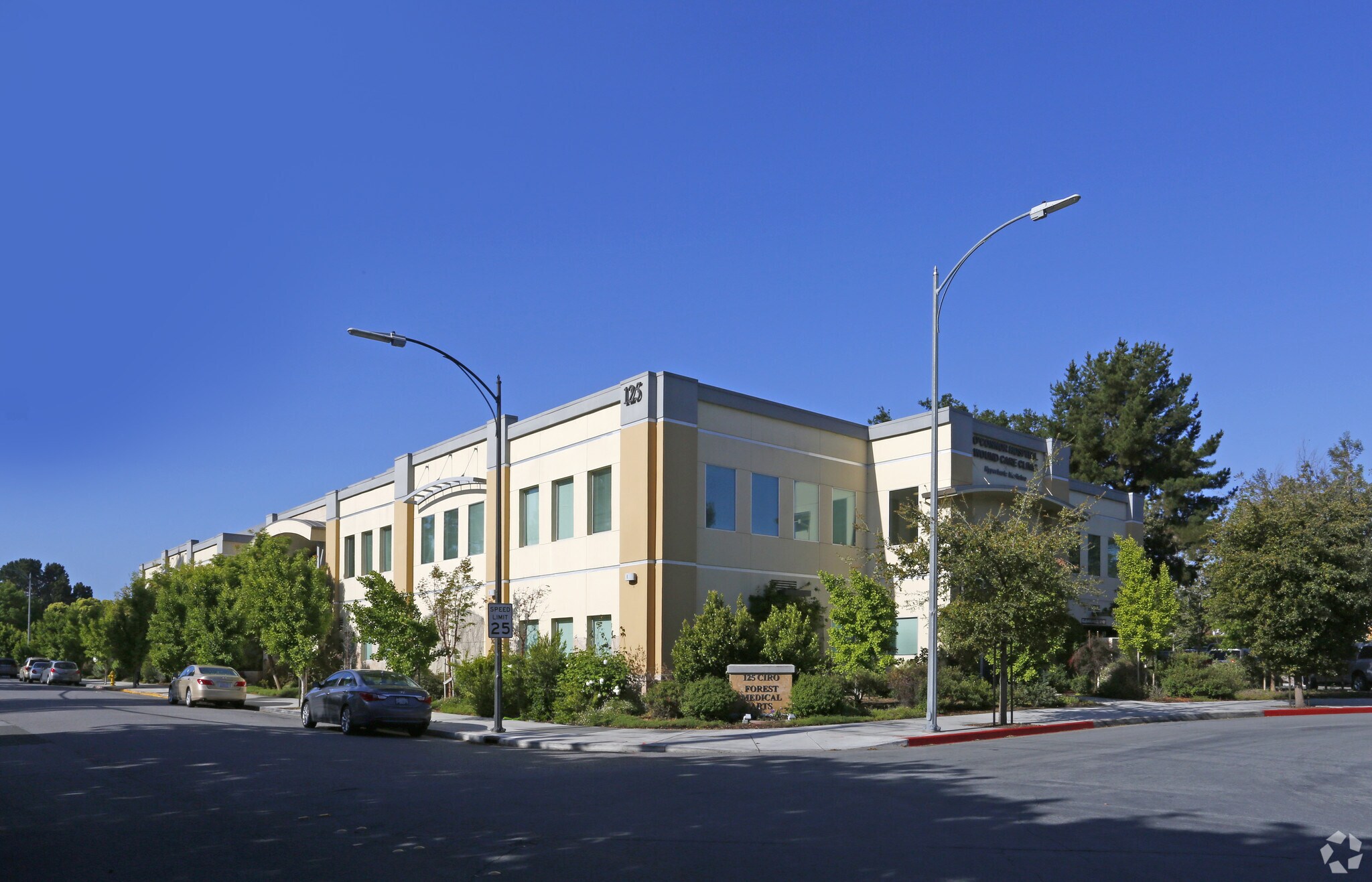 125 Ciro Ave, San Jose, CA à louer Photo principale– Image 1 sur 5