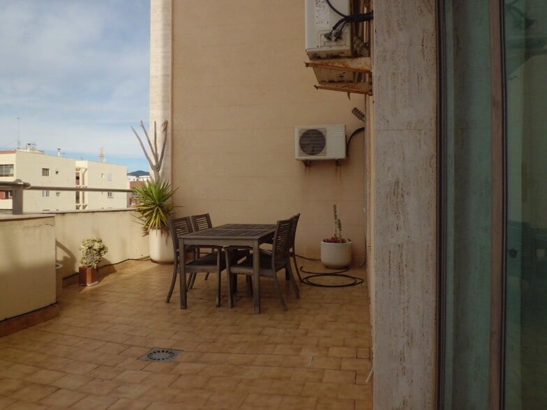 Bureau dans El Ejido, Almería à vendre - Photo de l’immeuble – Image 1 sur 8