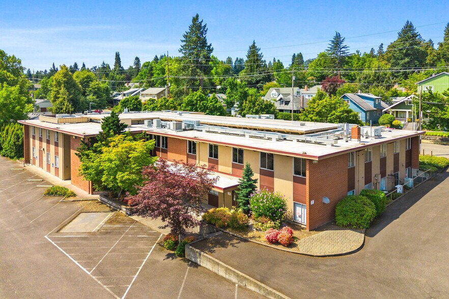 1730 Commercial St SE, Salem, OR à vendre - Photo de l’immeuble – Image 1 sur 15
