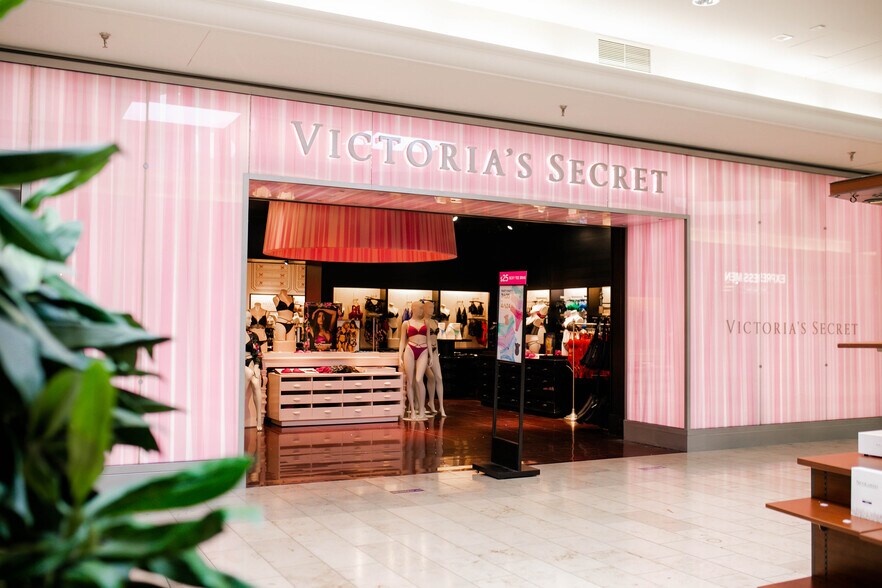 6650 S Westnedge Ave, Portage, MI à louer - Photo intérieure – Image 3 sur 8