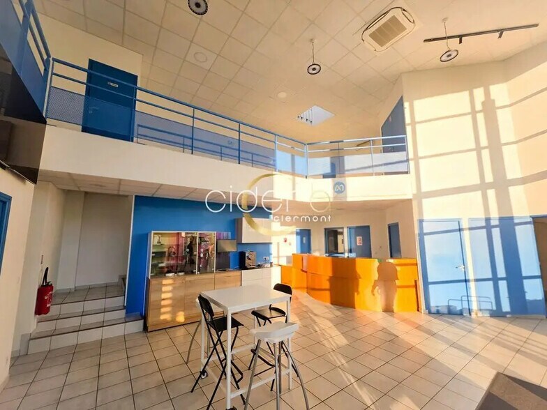 Local d’activités dans Clermont-Ferrand à louer - Photo intérieure – Image 2 sur 17