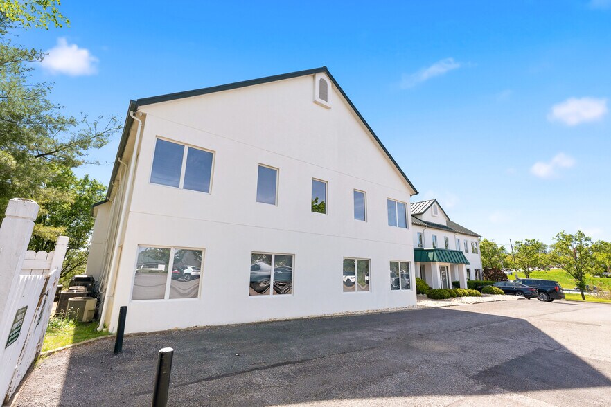 7000 Hampton Ctr, Morgantown, WV à louer - Photo de l’immeuble – Image 3 sur 18