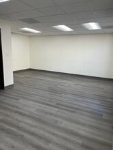 3529 Old Conejo Rd, Newbury Park, CA à louer Photo intérieure– Image 2 sur 3