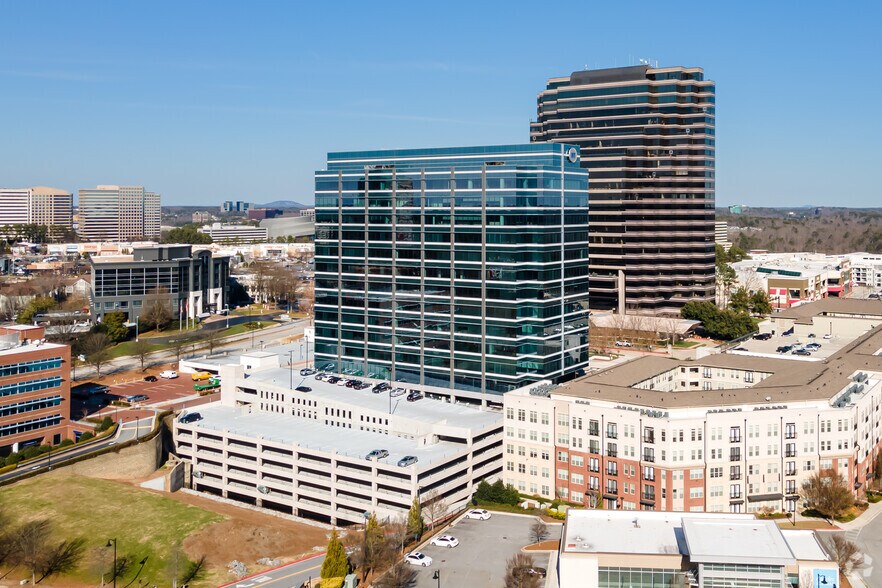 3330 Cumberland Blvd, Atlanta, GA à louer - Photo de l’immeuble – Image 2 sur 6