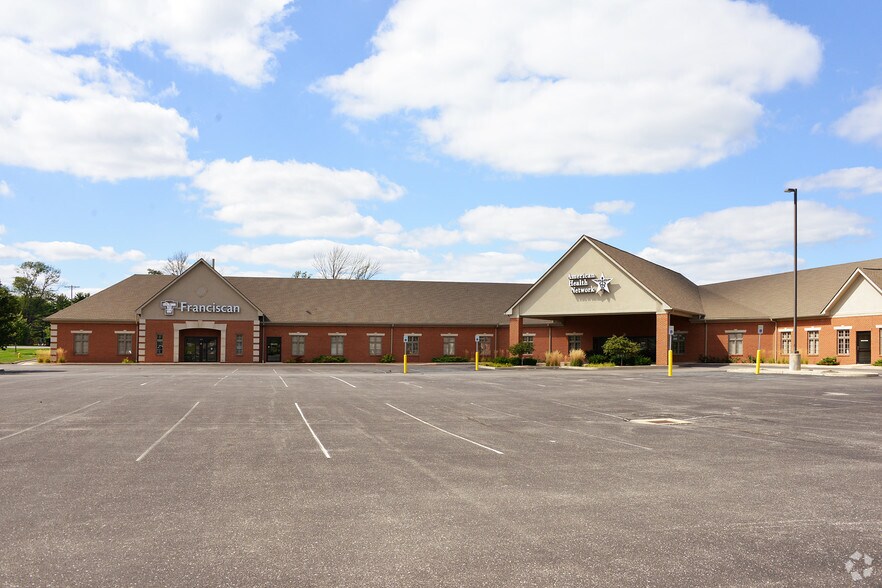 1300 W Jefferson St, Franklin, IN à louer - Photo de l’immeuble – Image 2 sur 6