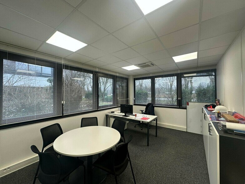 Bureau dans Strasbourg à louer - Photo intérieure – Image 2 sur 4