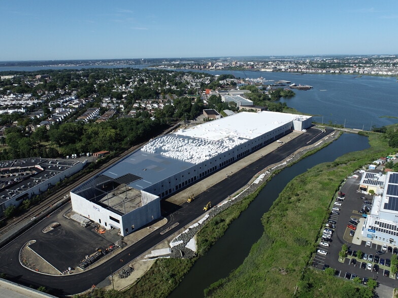 1 Nassau Pl, Staten Island, NY à louer - Photo de l’immeuble – Image 2 sur 18