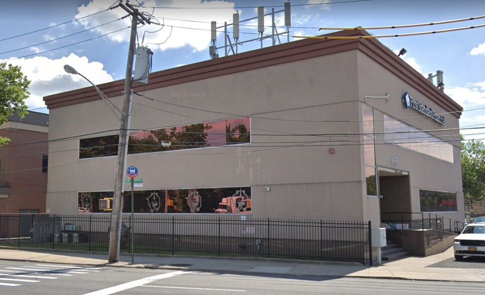 1655 Richmond Ave, Staten Island, NY à louer - Photo de l’immeuble – Image 1 sur 19