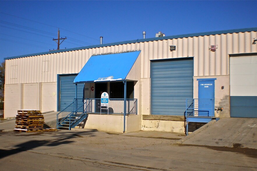 255 42nd St SW, Loveland, CO à vendre - Photo de l’immeuble – Image 3 sur 5