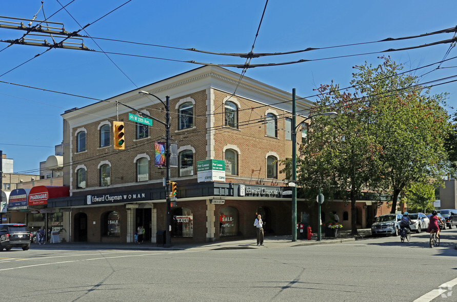 2590-2596 Granville St, Vancouver, BC à louer - Photo principale – Image 1 sur 21