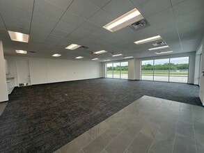 3005 Highway 225, Pasadena, TX à louer Photo intérieure– Image 2 sur 5