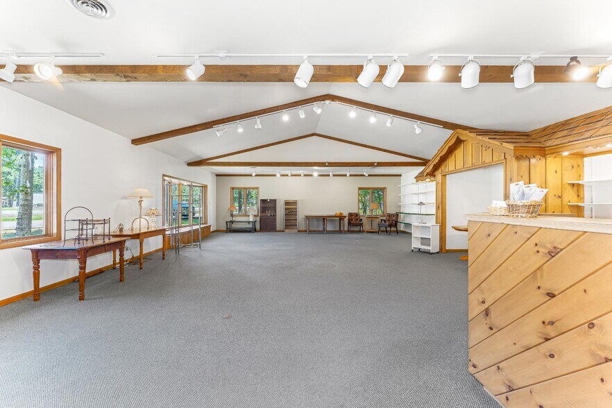 7502 Highway 51, Minocqua, WI à vendre - Photo de l’immeuble – Image 3 sur 12