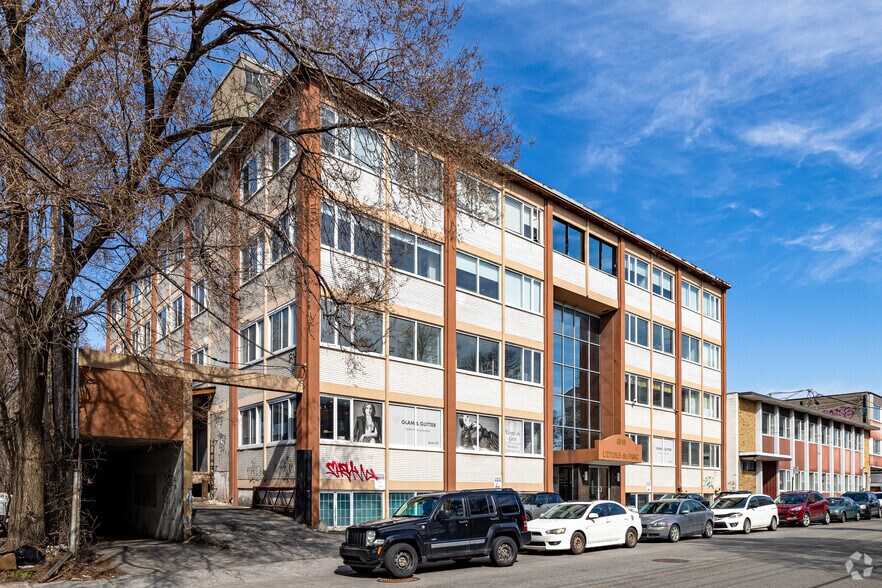 8815 Av Du Parc, Montréal, QC à vendre - Photo de l’immeuble – Image 2 sur 29