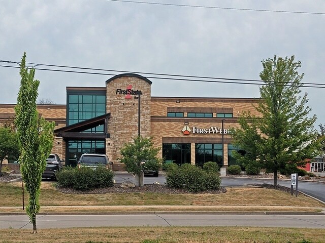 1700 N Central Ave, Marshfield, WI à louer - Photo principale – Image 1 sur 10