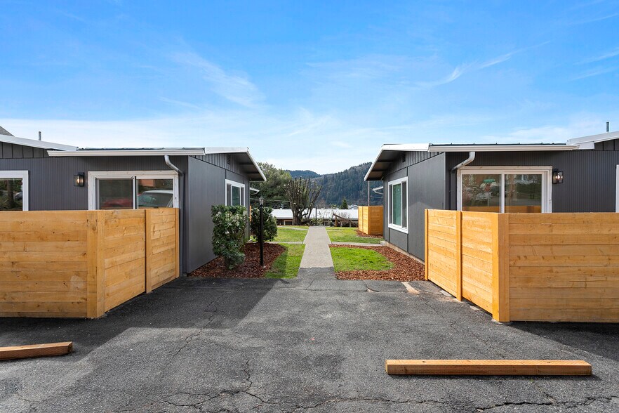 8525-8529 N Willamette Blvd, Portland, OR à vendre - Photo de l’immeuble – Image 1 sur 1