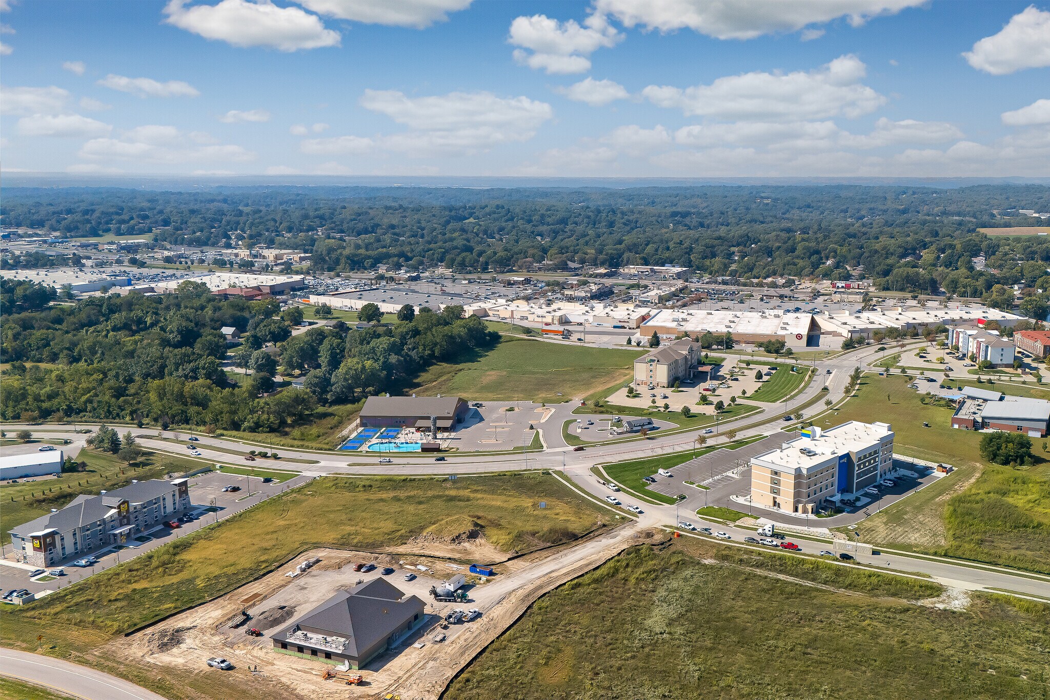 3620 Village Dr, Saint Joseph, MO à vendre Photo de l’immeuble– Image 1 sur 5