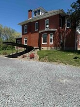 15250 Kutztown Rd, Kutztown, PA à louer Photo de l’immeuble– Image 2 sur 15