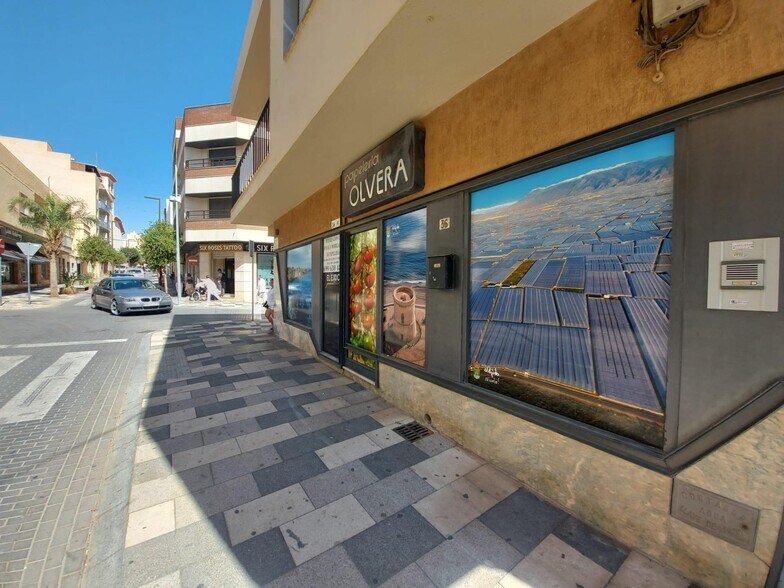 Calle Lobero, El Ejido, Almería à louer - Photo de l’immeuble – Image 1 sur 11