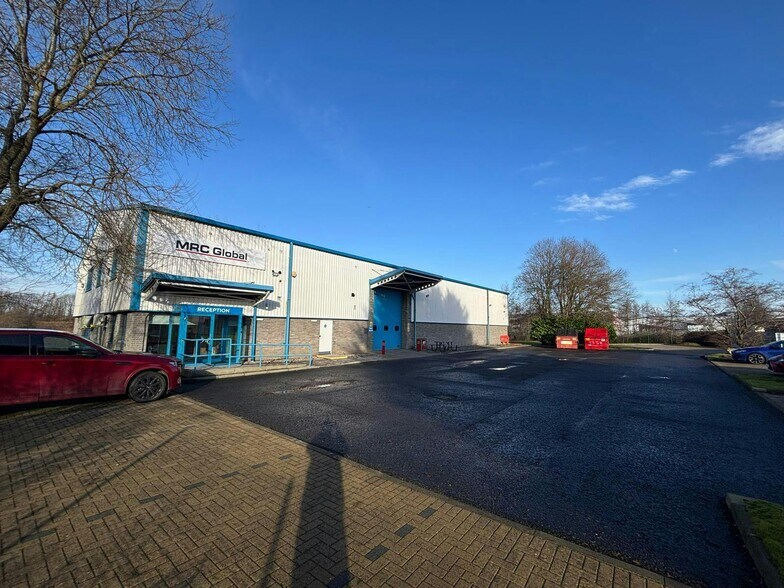 West Mains Rd, Grangemouth à louer - Photo de l’immeuble – Image 2 sur 9